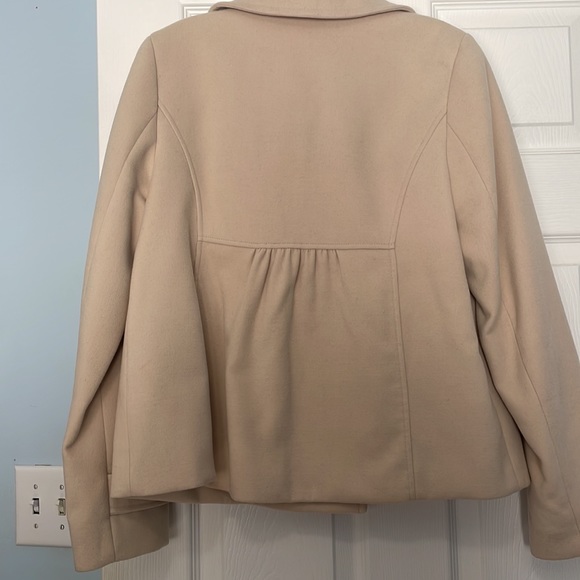 Beige winter jacket - Picture 3 of 8